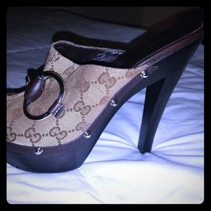 Womens Gucci shoes size 10
